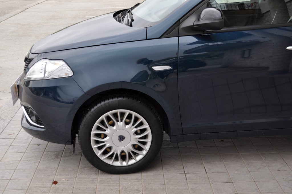Lancia Ypsilon