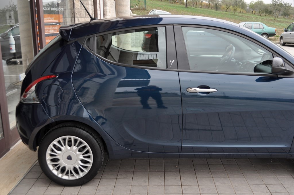 Lancia Ypsilon