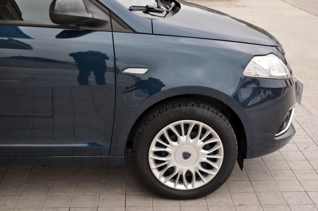 Lancia Ypsilon