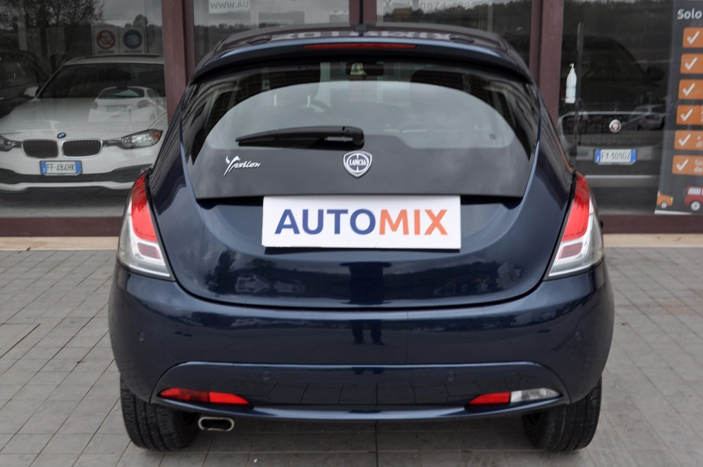 Lancia Ypsilon