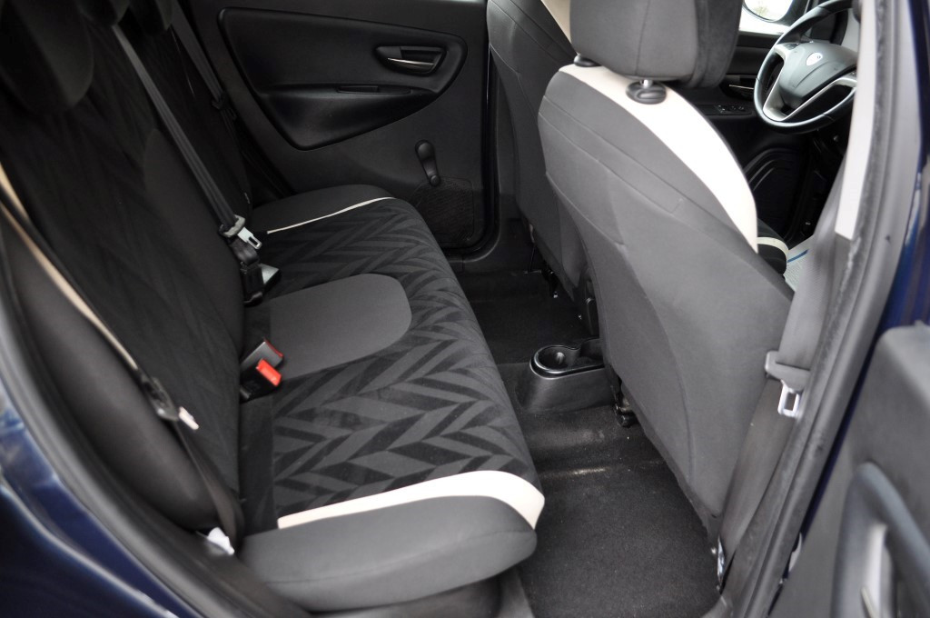 Lancia Ypsilon