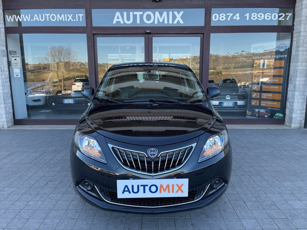Lancia Ypsilon