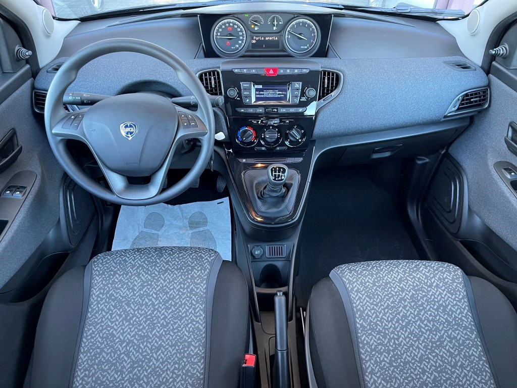 Lancia Ypsilon