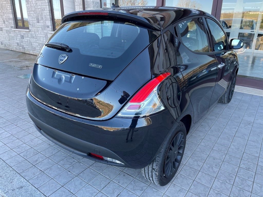Lancia Ypsilon