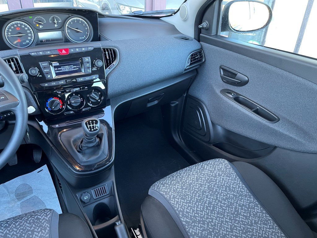 Lancia Ypsilon