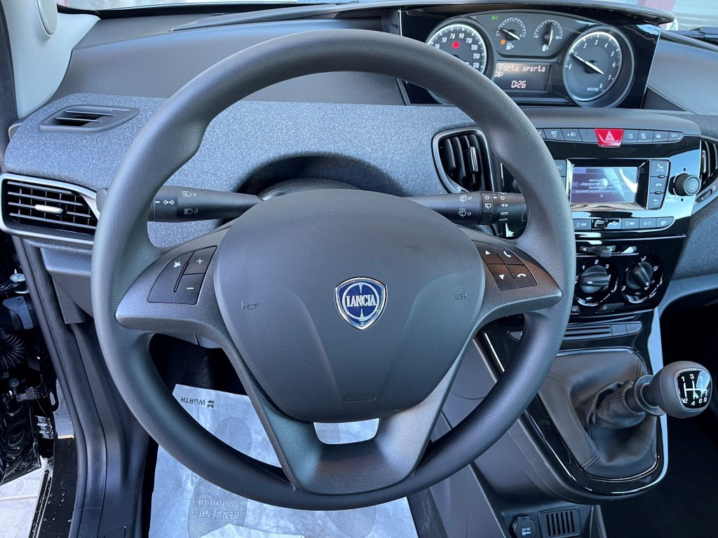 Lancia Ypsilon