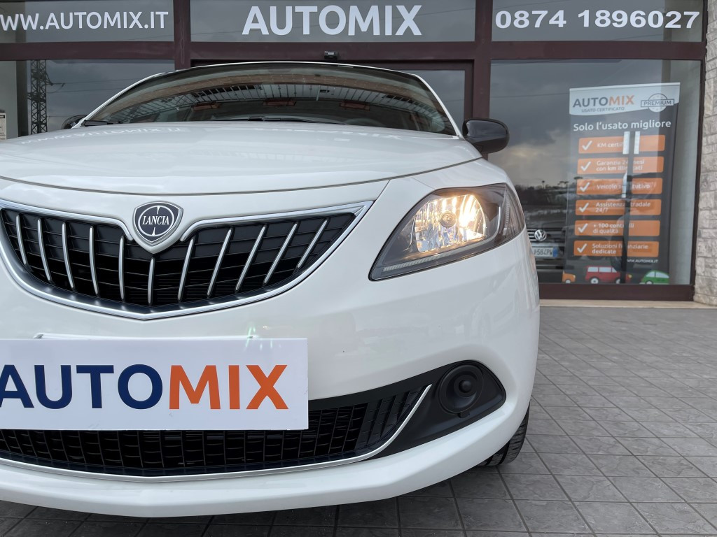 Lancia Ypsilon