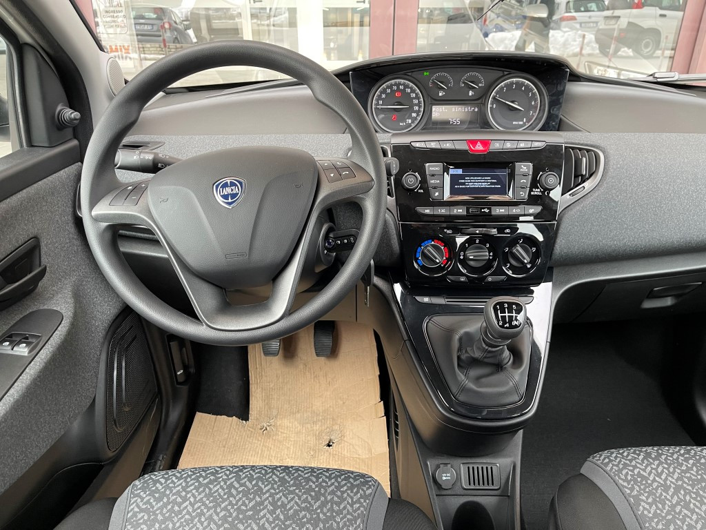Lancia Ypsilon