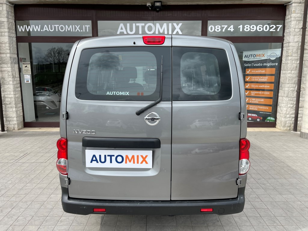 Nissan NV200
