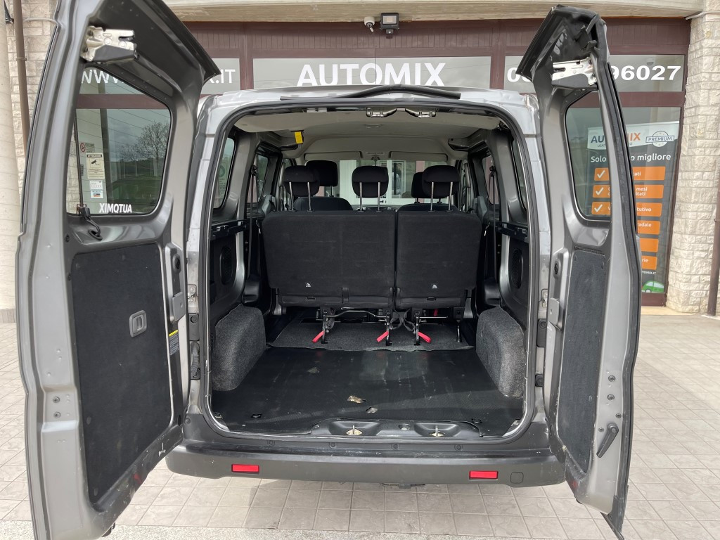 Nissan NV200