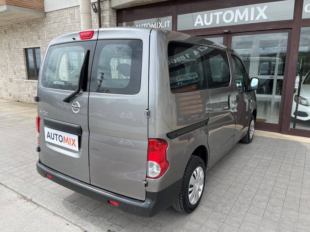 Nissan NV200