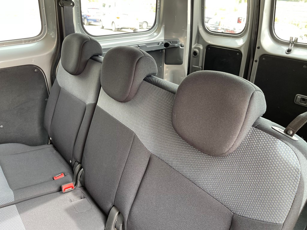 Nissan NV200