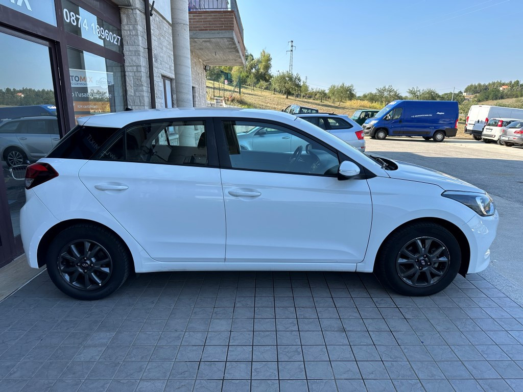 Hyundai i20