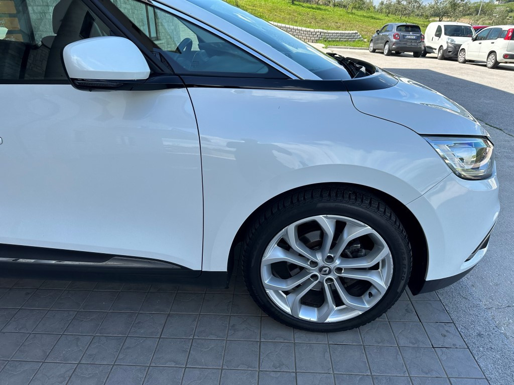 Renault ScÃ©nic