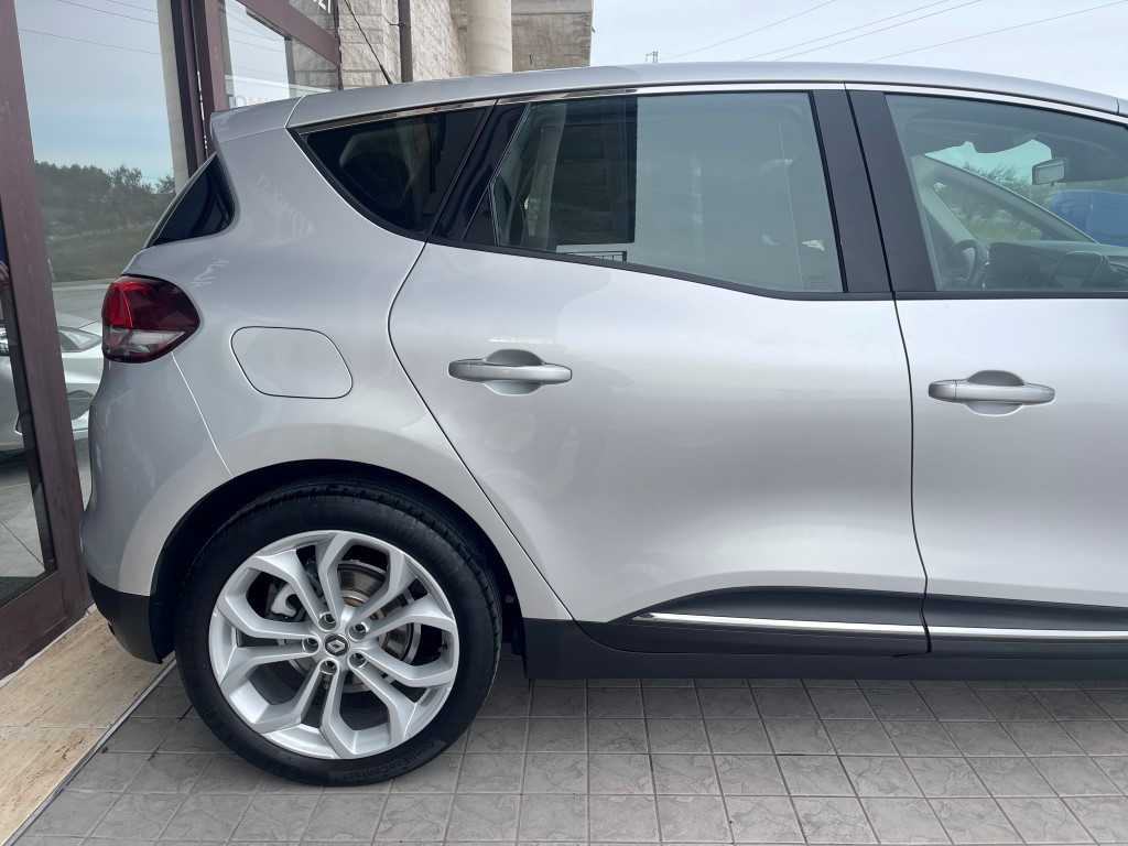 Renault ScÃ©nic