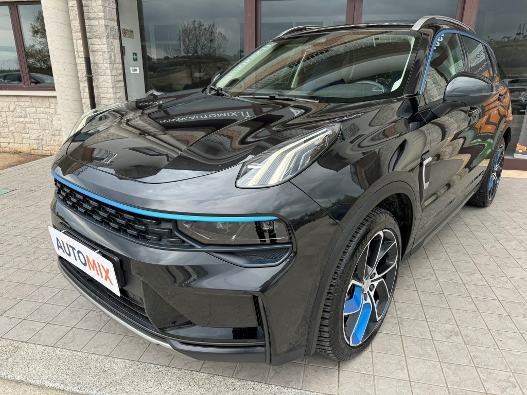 Lynk & Co 01