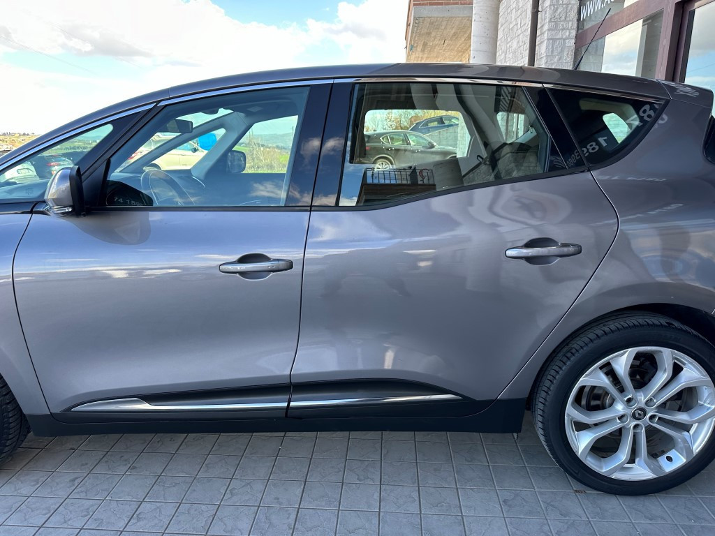 Renault ScÃ©nic