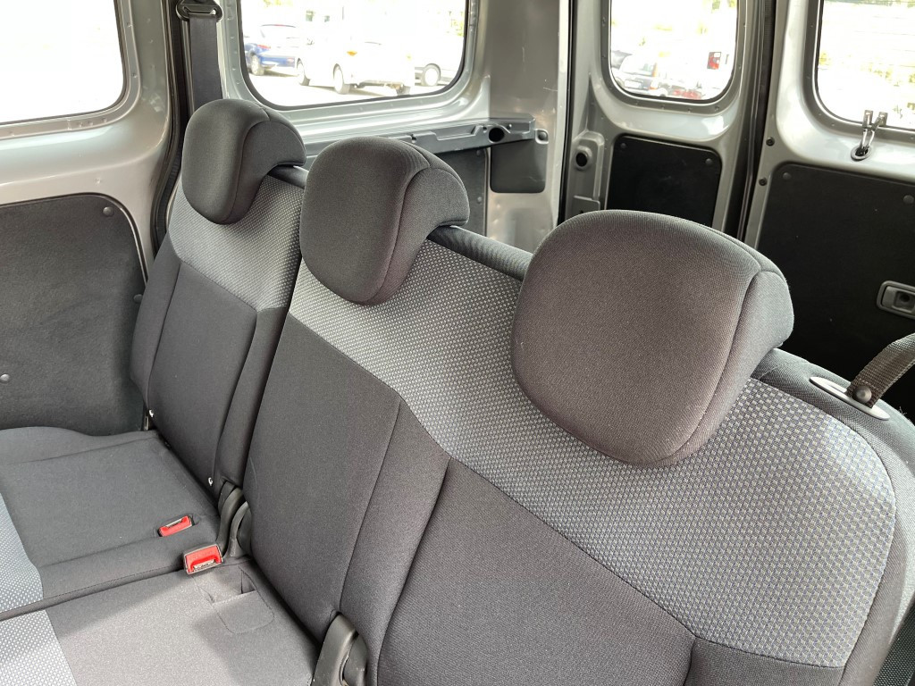 Nissan NV200