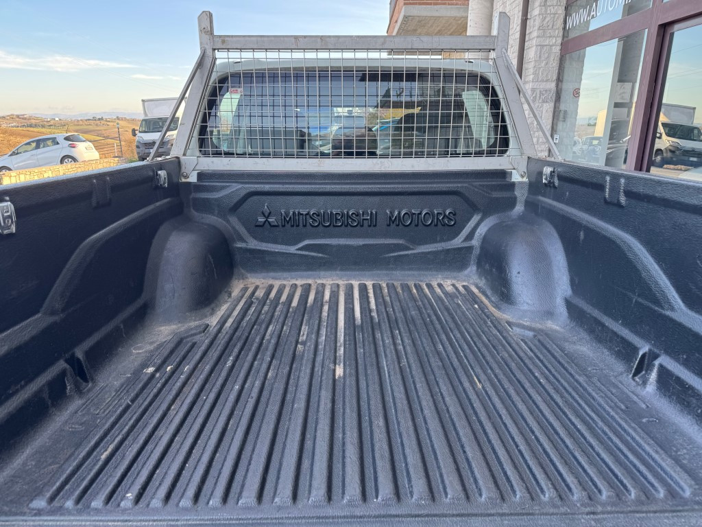 Mitsubishi L200