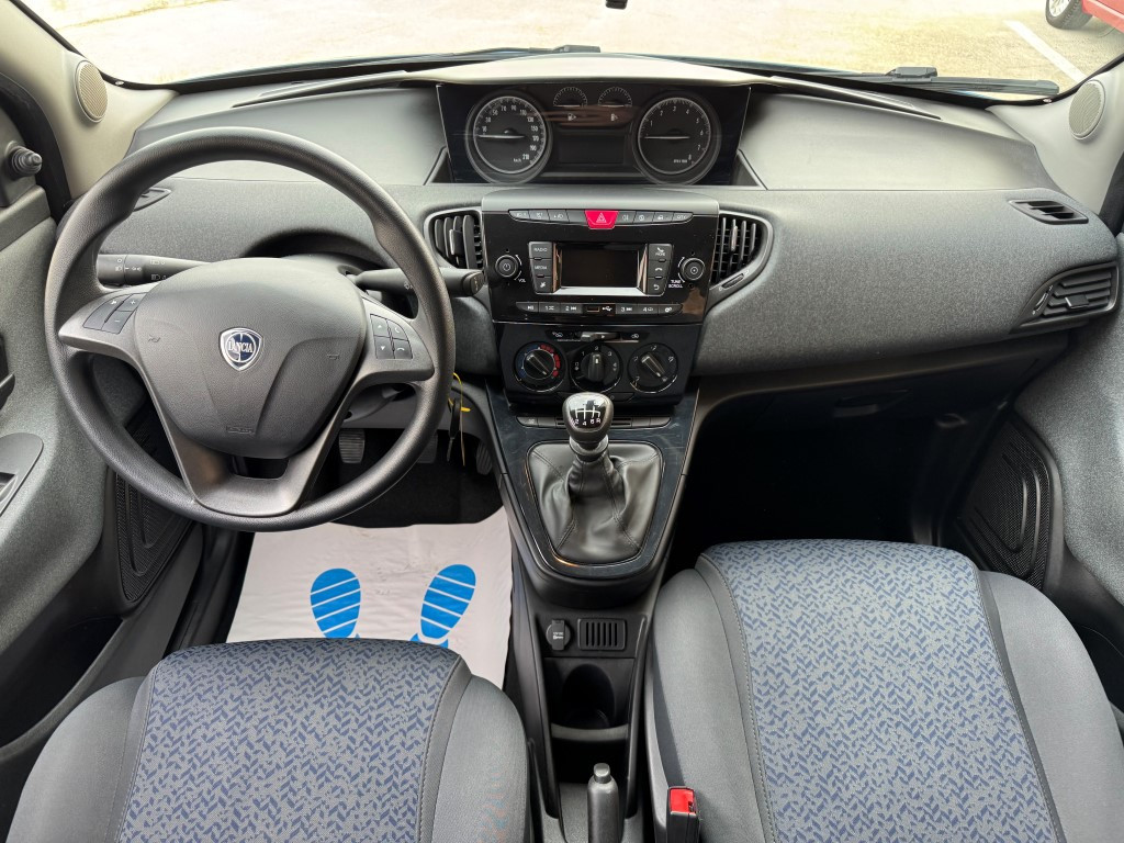 Lancia Ypsilon