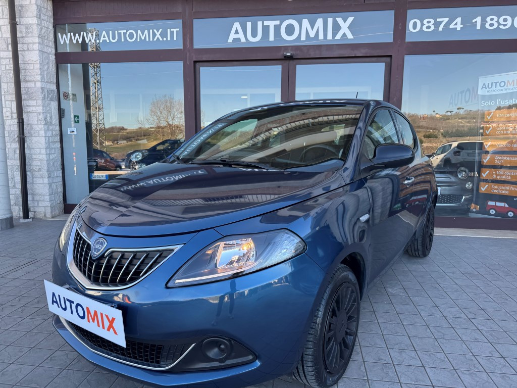 Lancia Ypsilon
