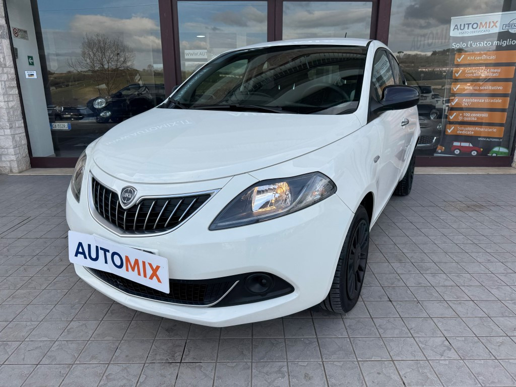 Lancia Ypsilon