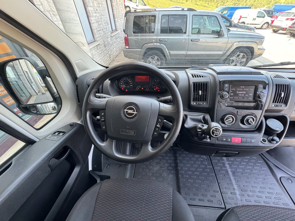 Opel Movano