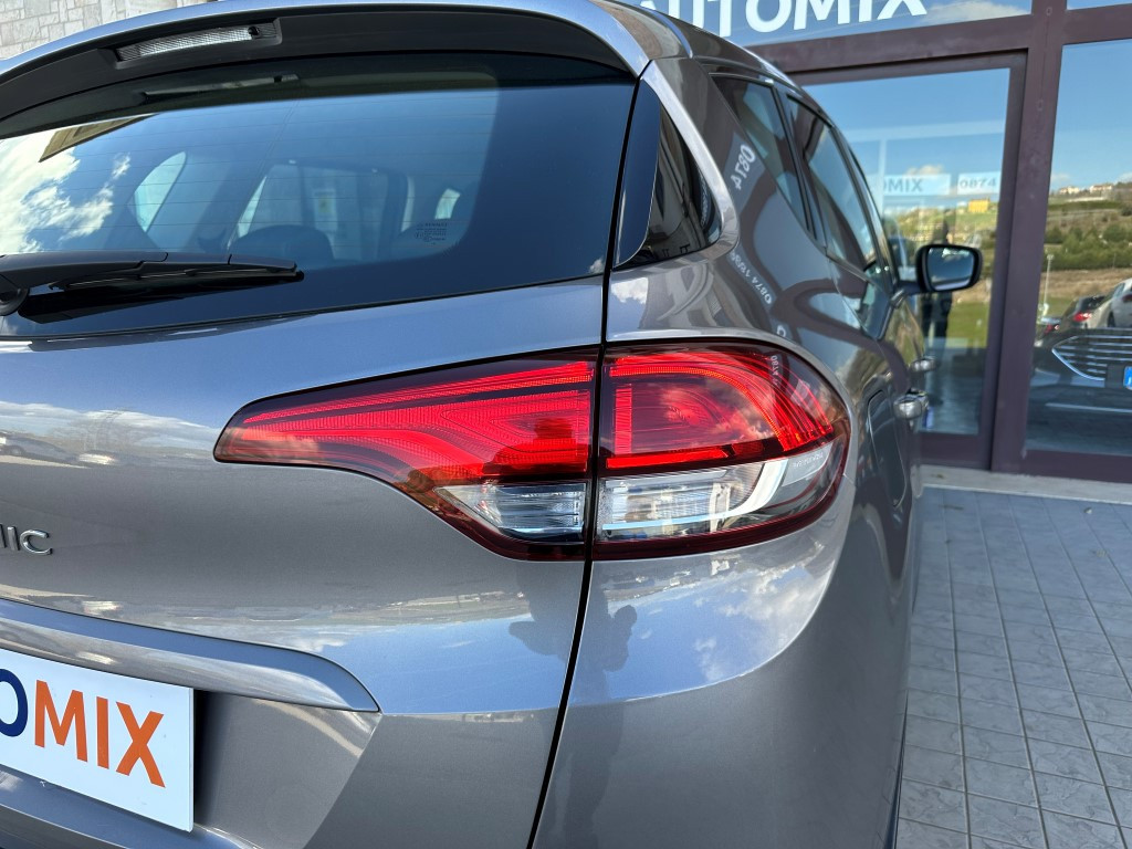 Renault ScÃ©nic