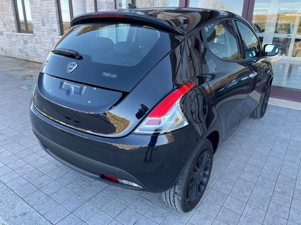 Lancia Ypsilon