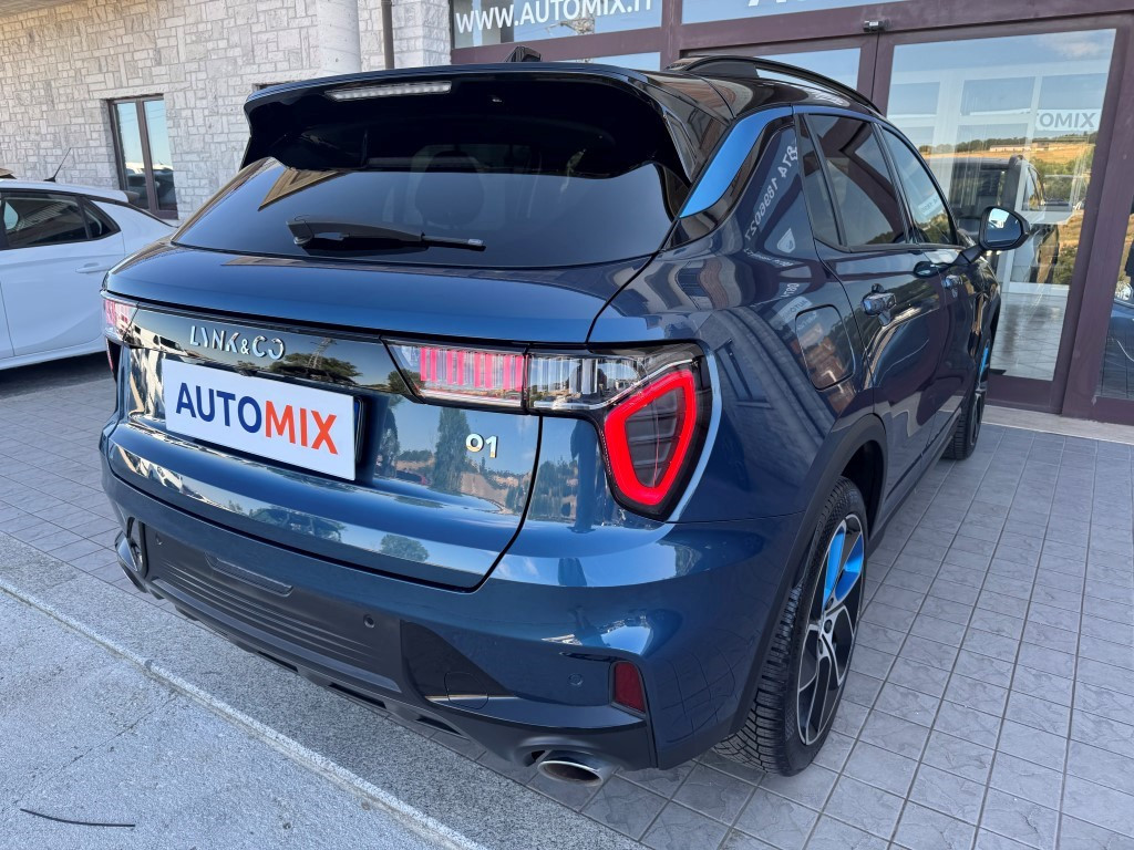 Lynk & Co 01