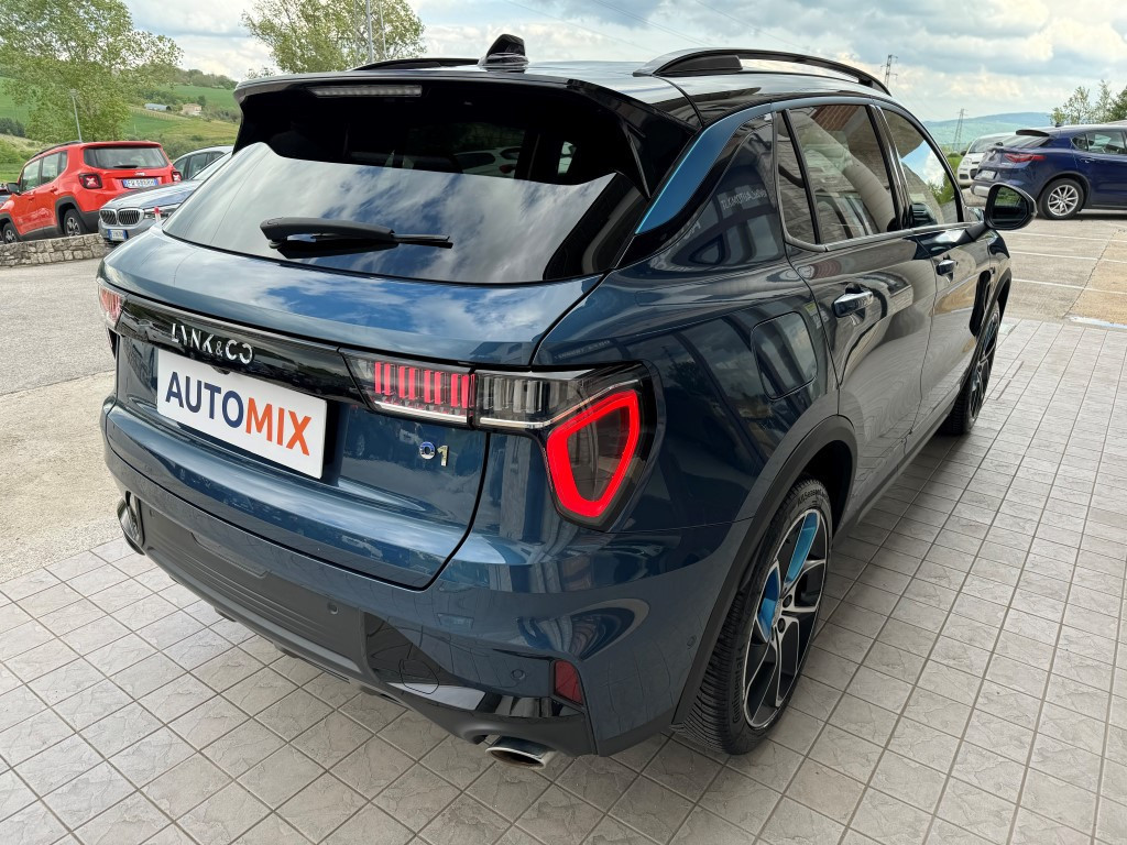 Lynk & Co 01