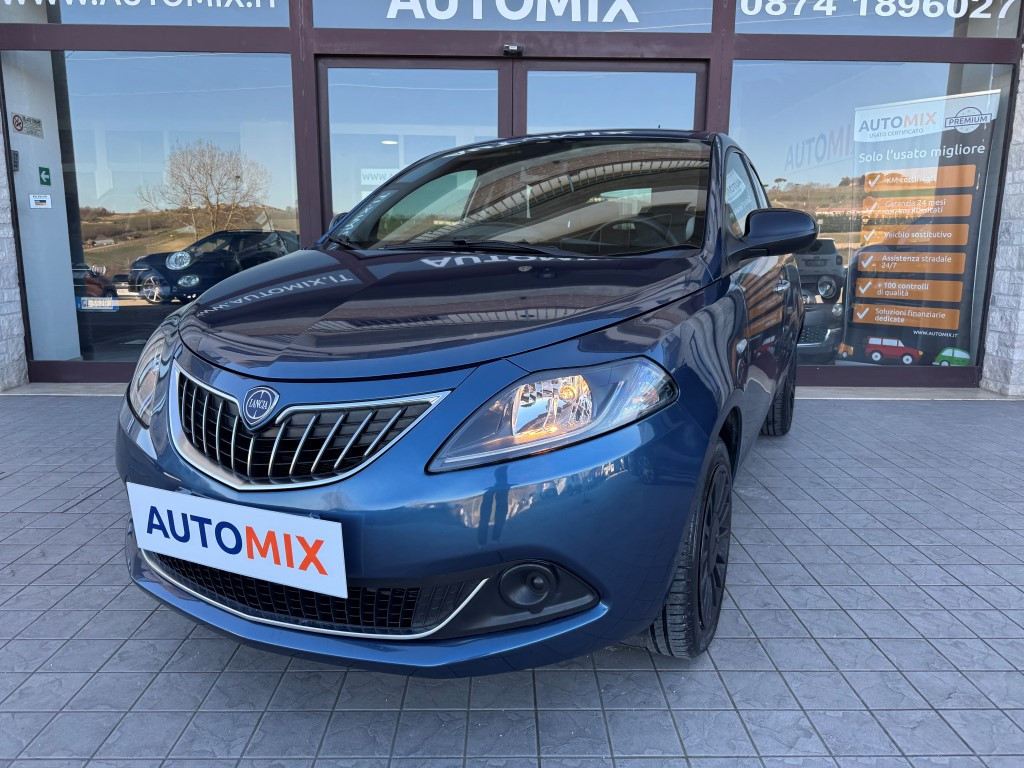 Lancia Ypsilon