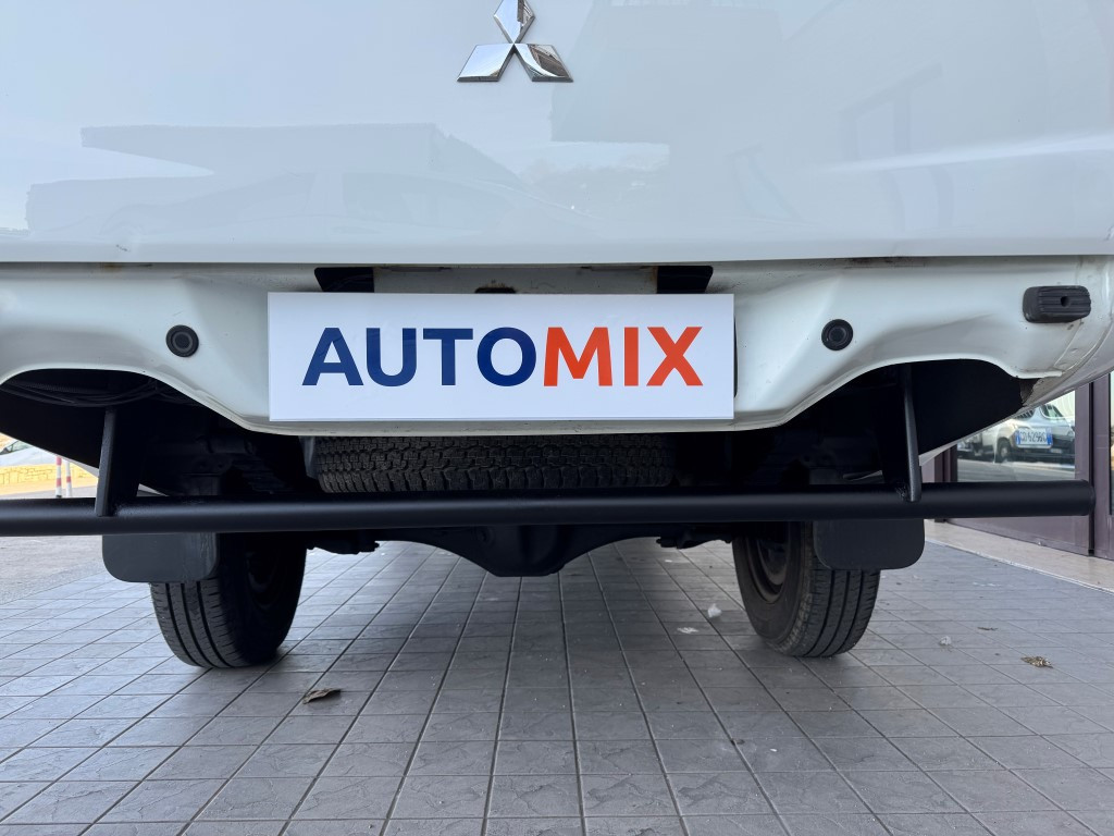 Mitsubishi L200