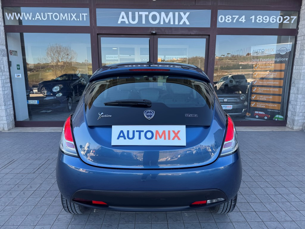 Lancia Ypsilon