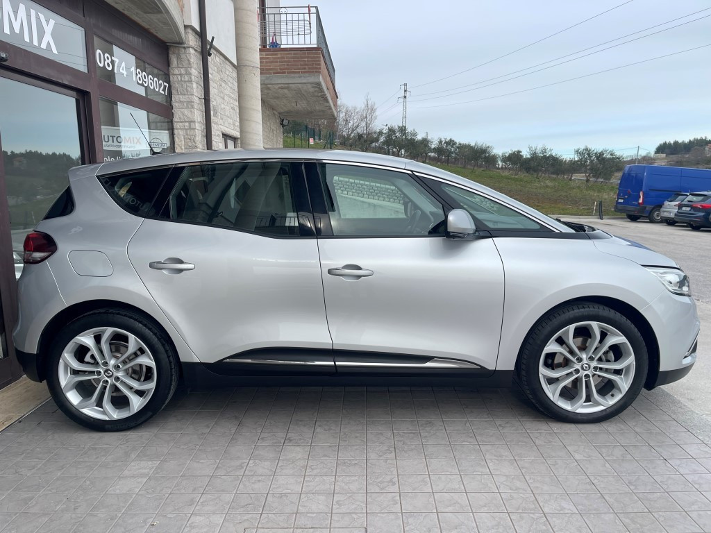 Renault ScÃ©nic