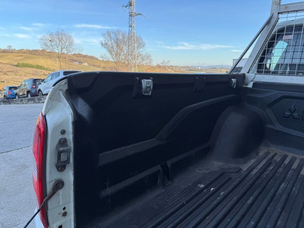 Mitsubishi L200