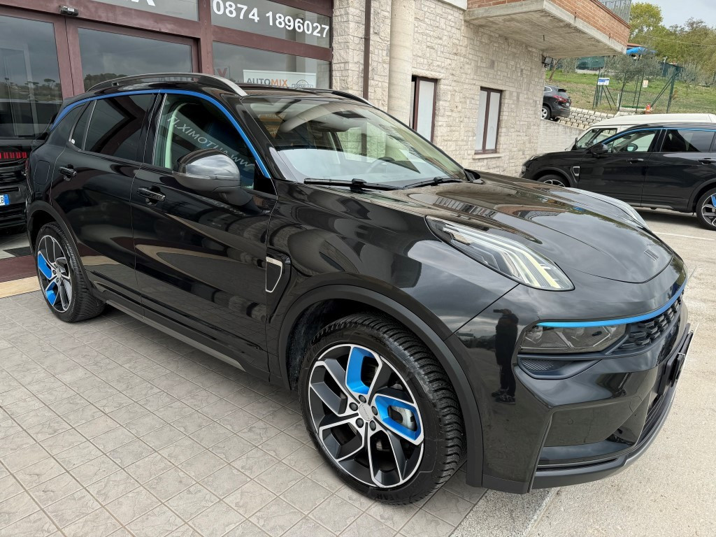 Lynk & Co 01