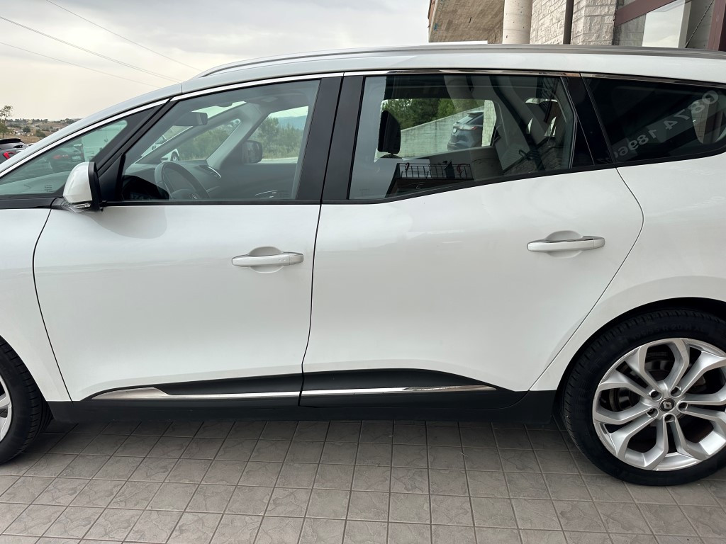 Renault ScÃ©nic