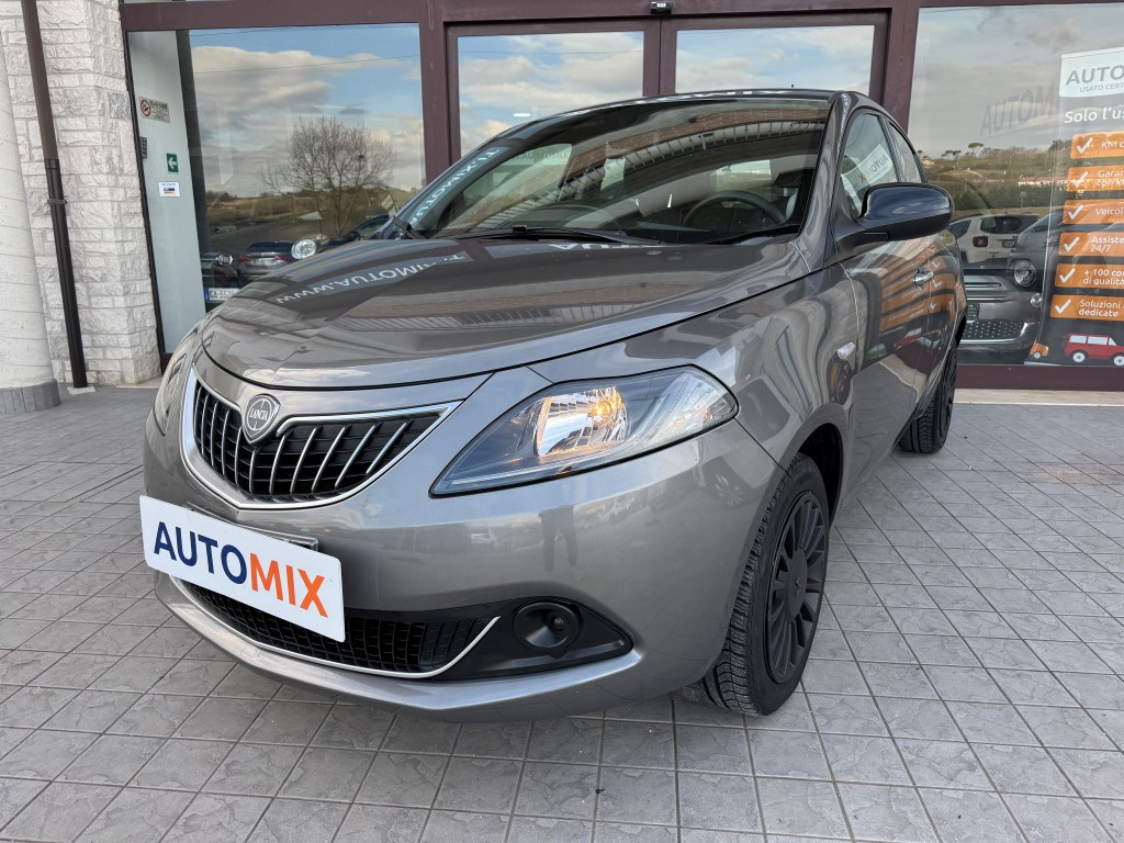 Lancia Ypsilon