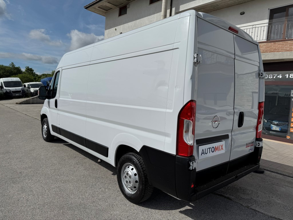 Opel Movano