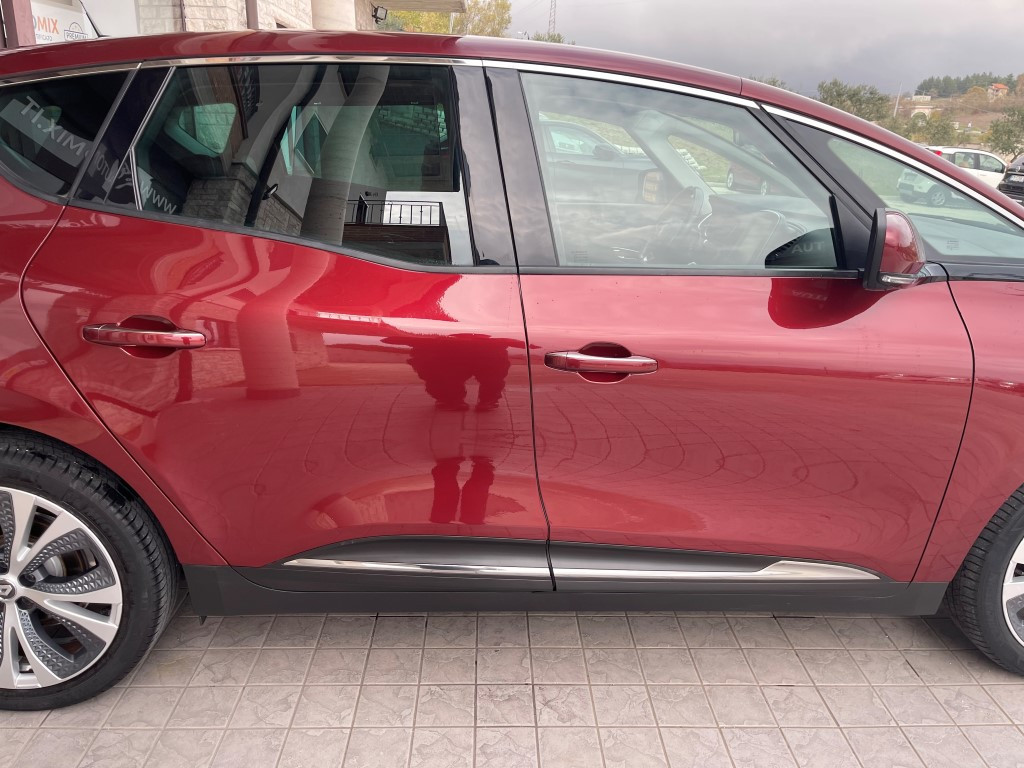 Renault ScÃ©nic