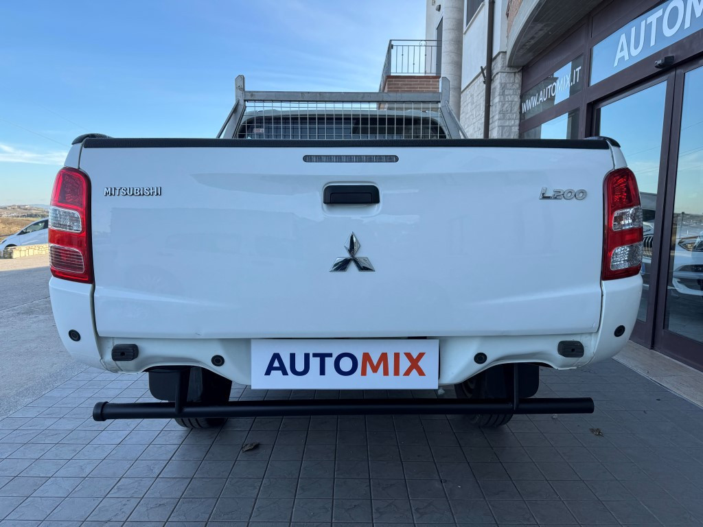 Mitsubishi L200