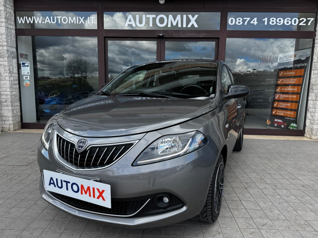 Lancia Ypsilon