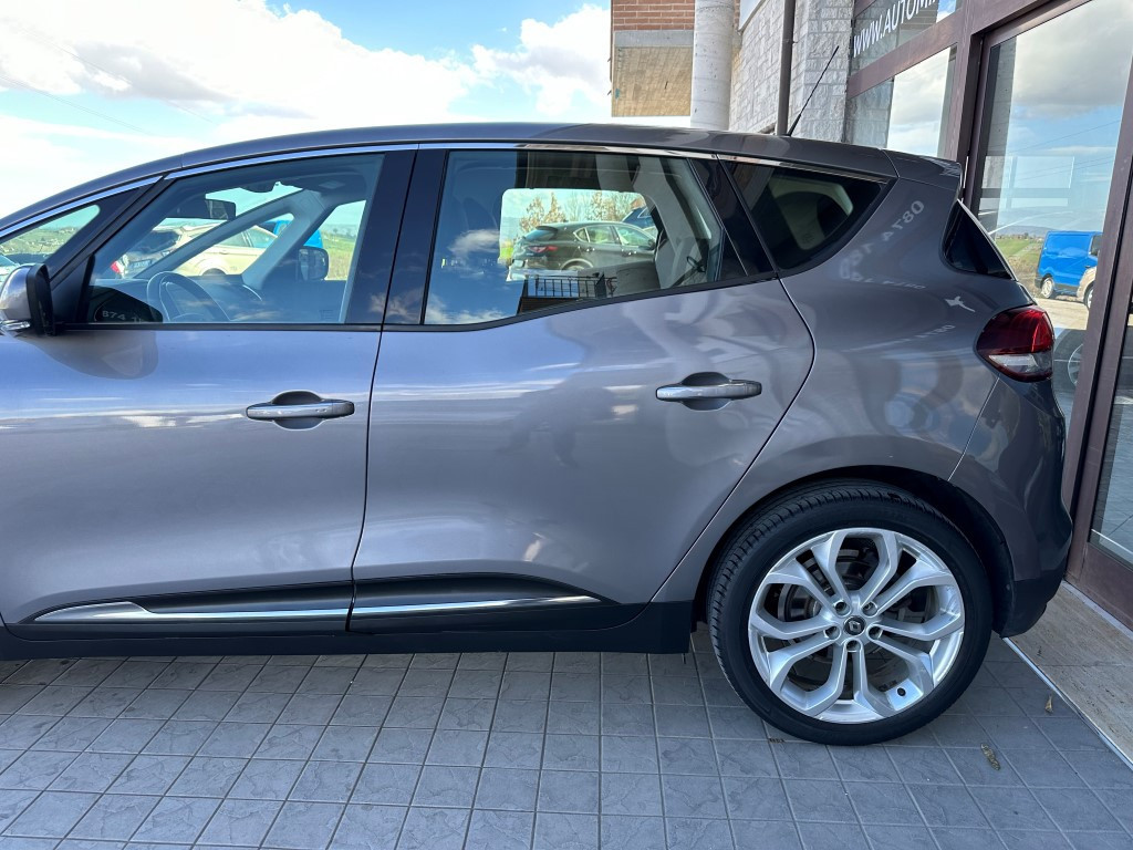 Renault ScÃ©nic
