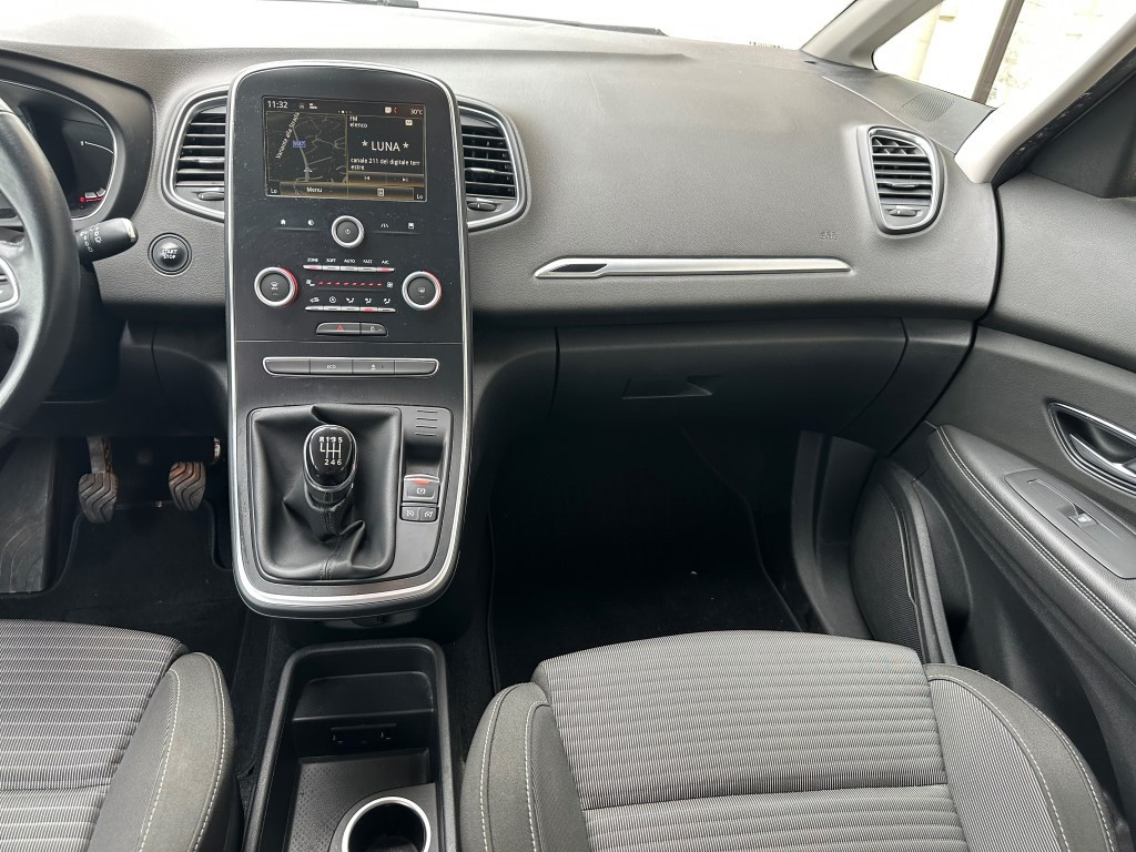 Renault ScÃ©nic