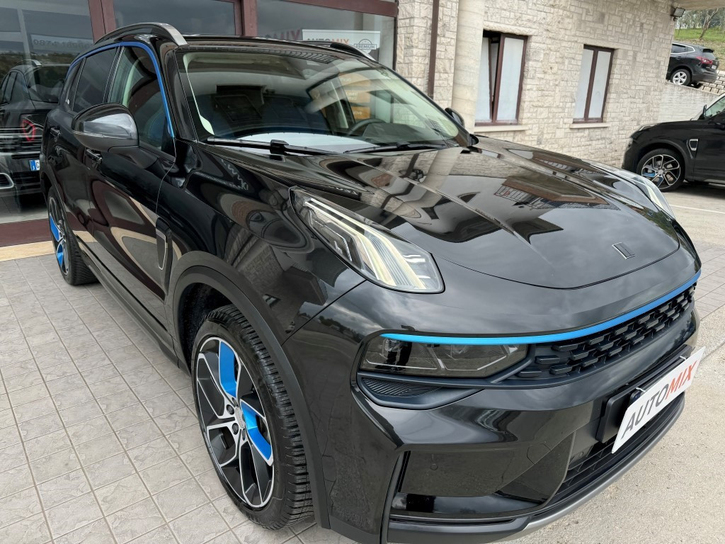 Lynk & Co 01
