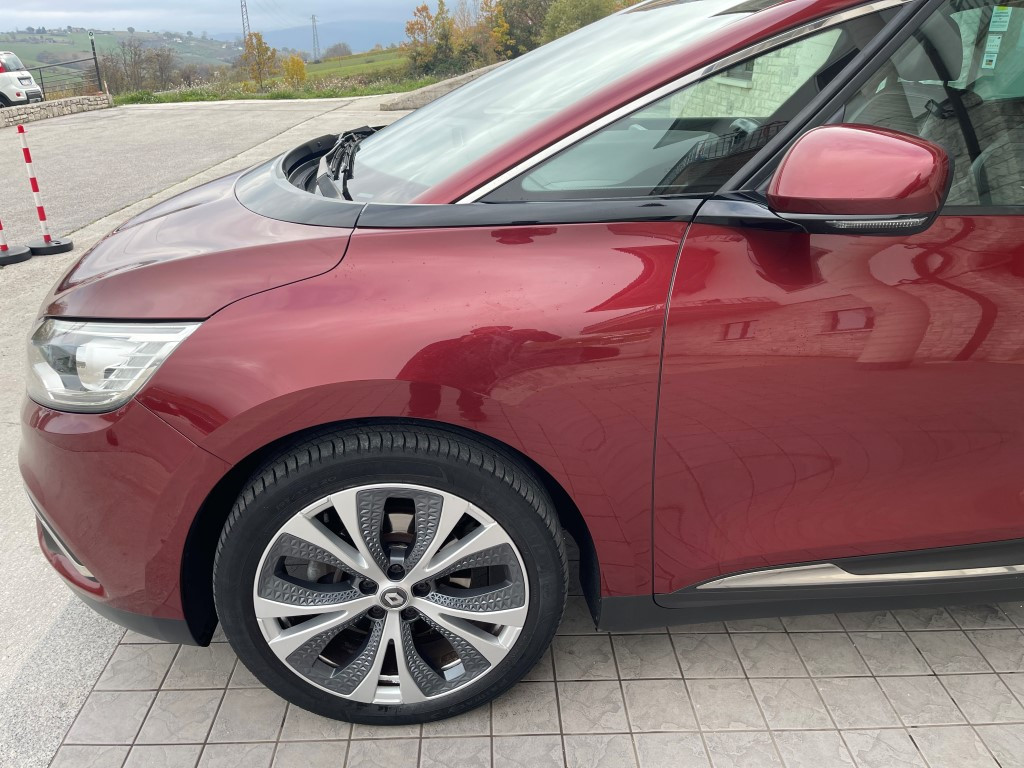 Renault ScÃ©nic