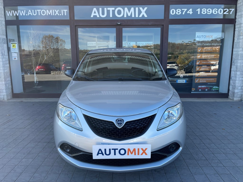 Lancia Ypsilon