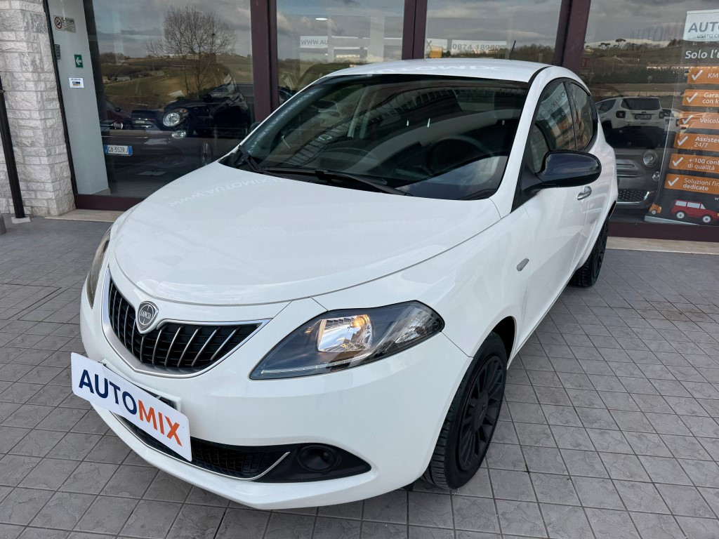 Lancia Ypsilon