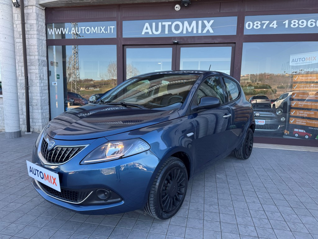 Lancia Ypsilon